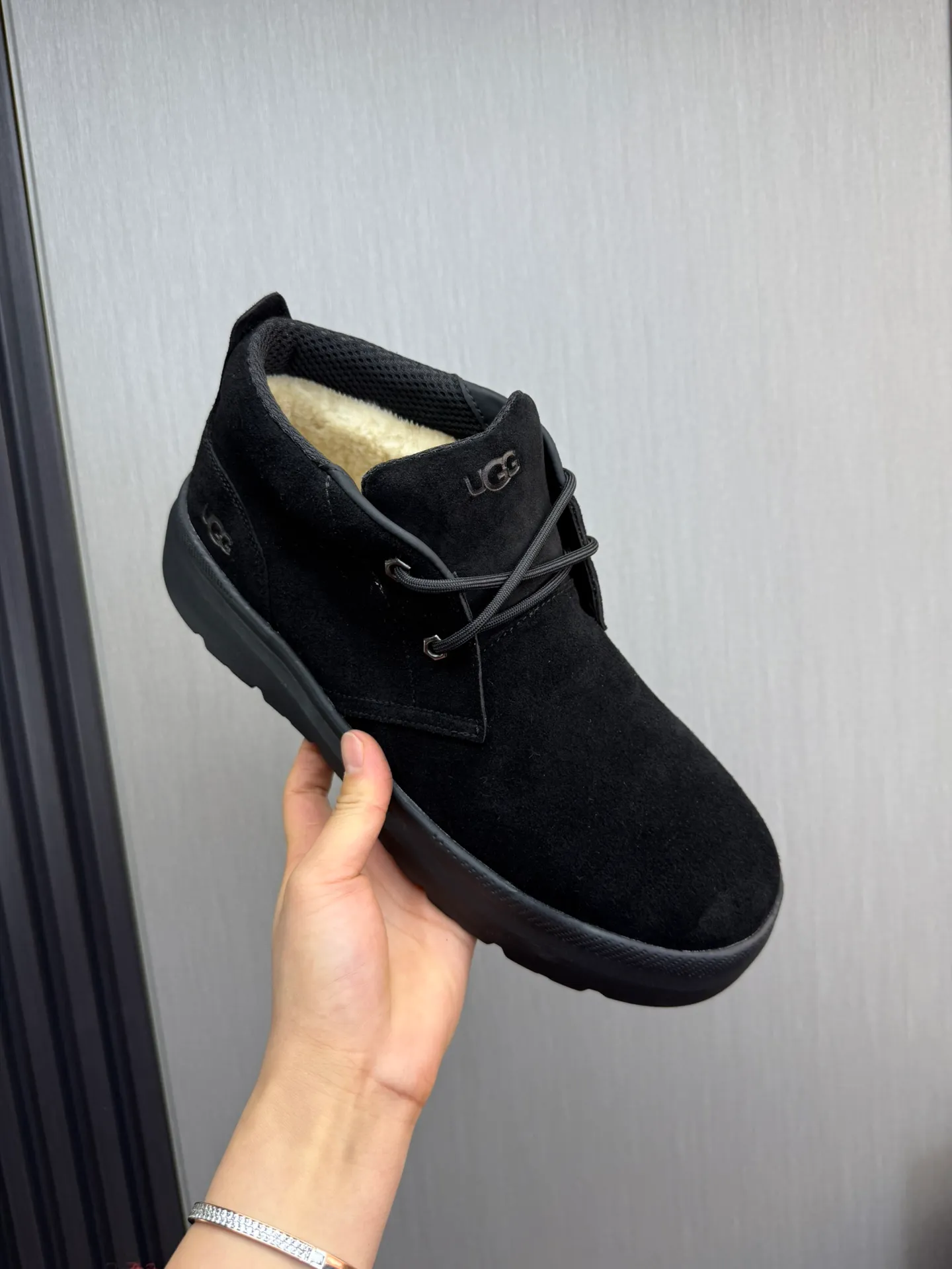 Men's shoes 💰480💰 [UGG] Hot winter warm boots 🐑Purely hand-stitched! Simple and stylish design, frosted cowhide➕Comfortable and warm wool➕UGG original outsole‼ ️Soft and comfortable to wear, good warmth retention, and excellent foot feel. Regular size 41-47